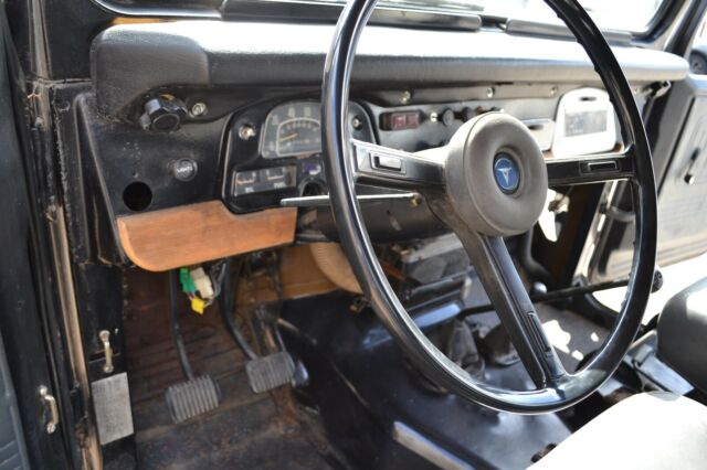Toyota FJ Cruiser 1978 image number 7