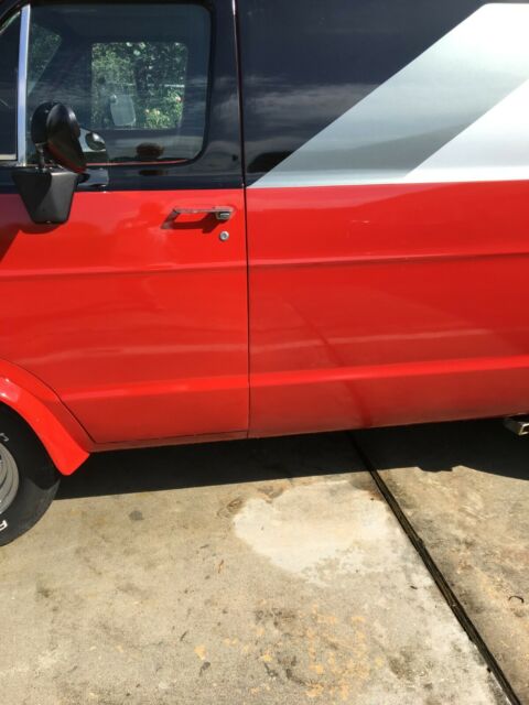 Dodge Shorty Van 1975 image number 5