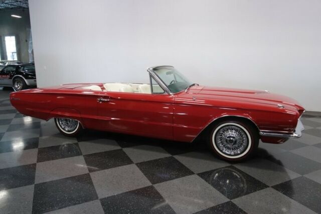 Ford Thunderbird 1966 image number 40