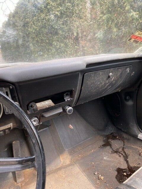 Chevrolet Corvair 1967 image number 33