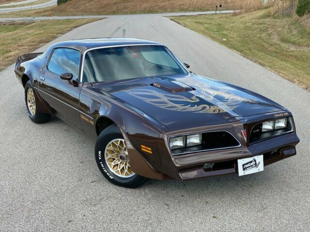 Pontiac Trans Am 1977 image number 1