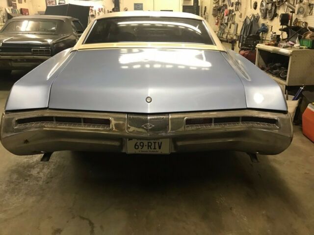 Buick Riviera 1969 image number 12