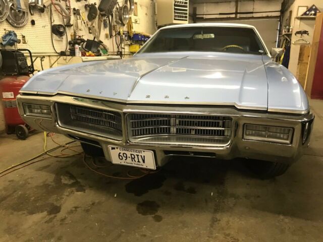Buick Riviera 1969 image number 4
