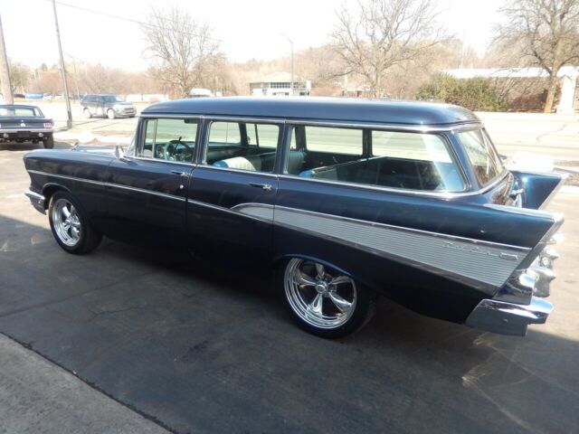 Chevrolet Bel Air/150/210 1957 image number 16