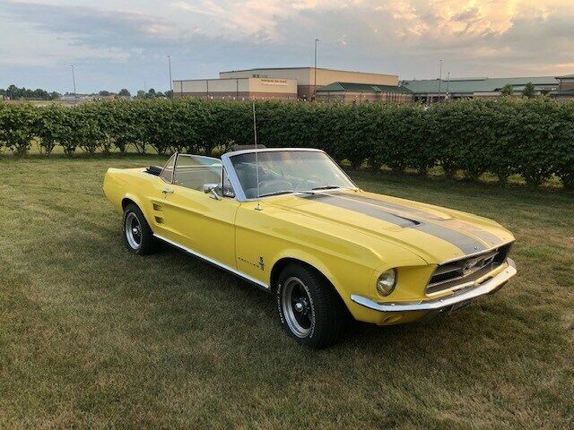 Ford Mustang 1967 image number 0