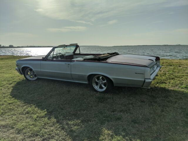 Pontiac Le Mans 1964 image number 27