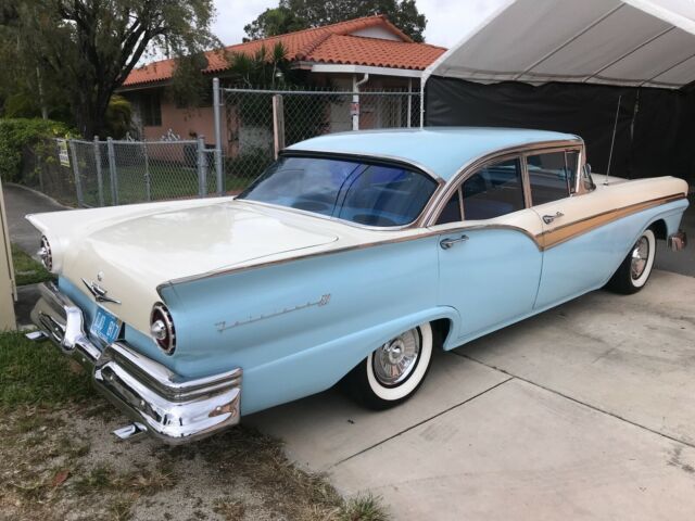 Ford Fairlane 1957 image number 2