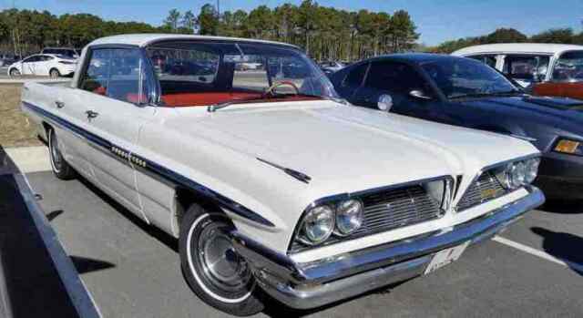 Pontiac Bonneville 1961 image number 15