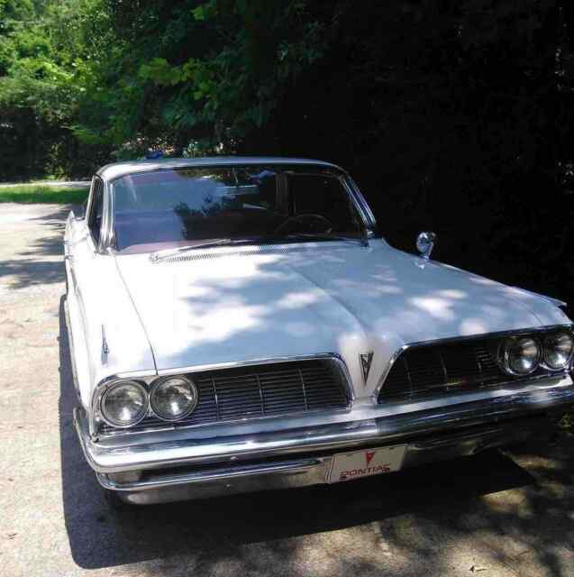 Pontiac Bonneville 1961 image number 2