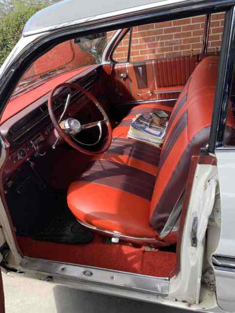 Pontiac Bonneville 1961 image number 21