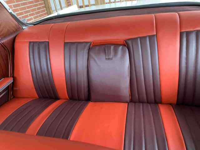 Pontiac Bonneville 1961 image number 24