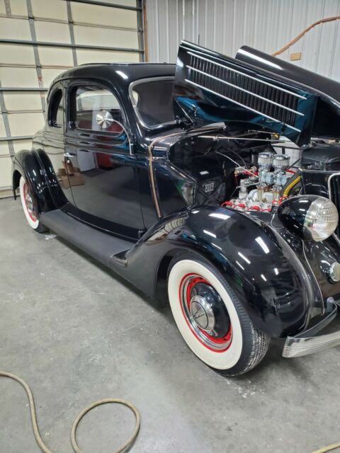 Ford Coupe 1936 image number 3