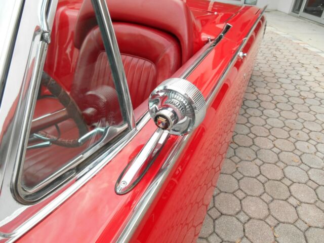 Ford Thunderbird 1961 image number 41