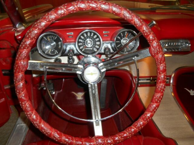 Ford Thunderbird 1961 image number 45