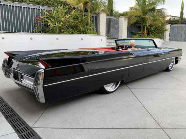 Cadillac DeVille Convertible 1964 image number 12