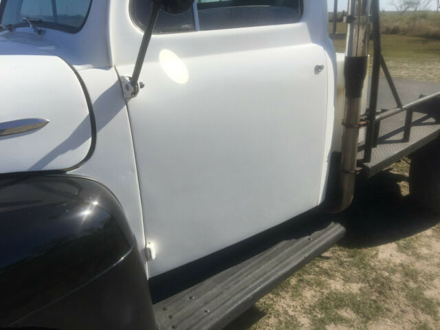 Ford F-250 1952 image number 7