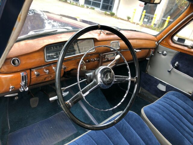 Mercedes-Benz 200-Series 1959 image number 30