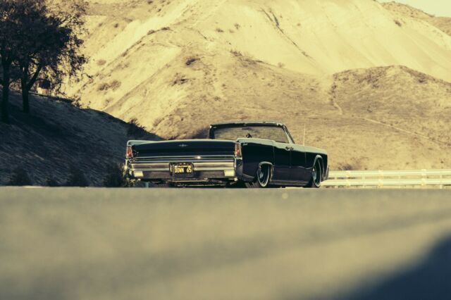 Lincoln Continental 1965 image number 10