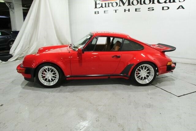 Porsche 911 1977 image number 3