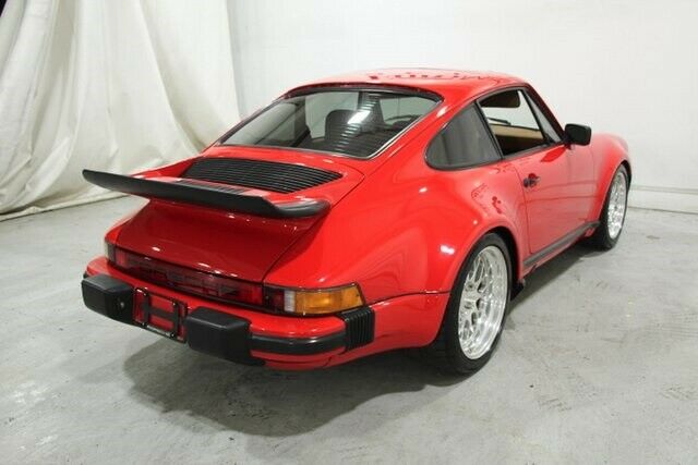 Porsche 911 1977 image number 6
