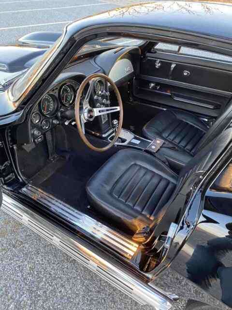 Chevrolet Corvette 1966 image number 9