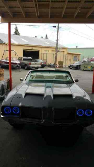 Oldsmobile Cutlass Supreme Classic 1972 image number 10