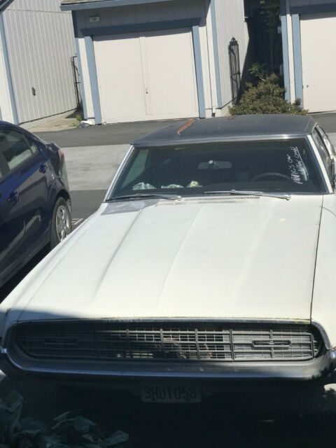 Ford Thunderbird 1968 image number 16