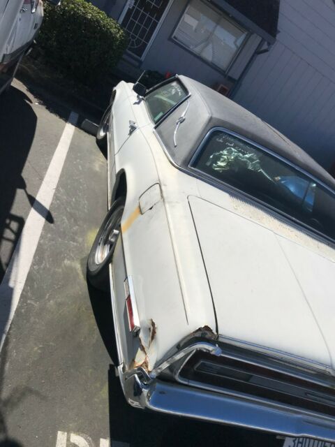 Ford Thunderbird 1968 image number 27