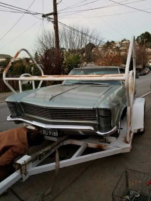 Buick Riviera 1965 image number 0