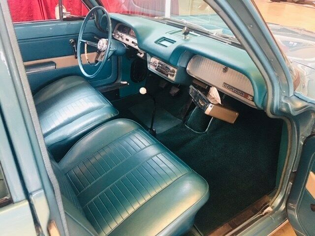 Chevrolet Corvair 1961 image number 1