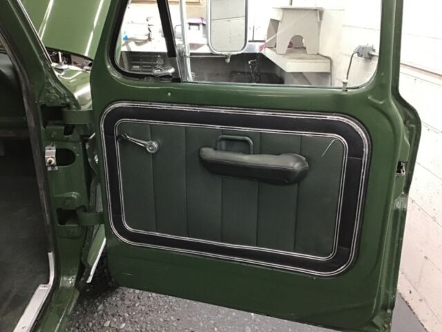 Ford F-100 1972 image number 9
