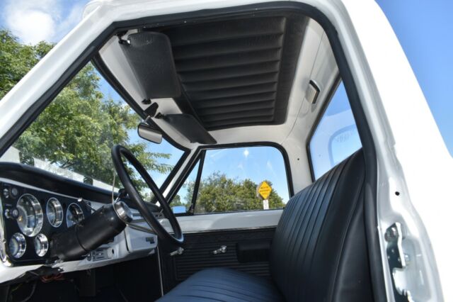 Chevrolet C-10 1969 image number 2