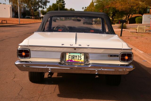 Plymouth Fury 1963 image number 25