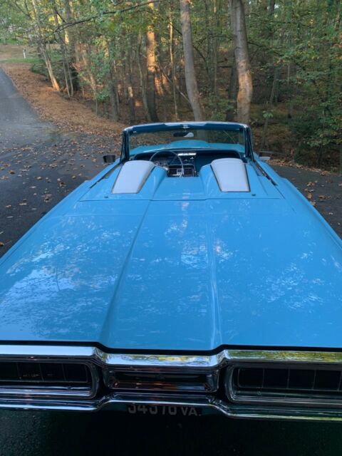 Ford Thunderbird 1965 image number 29