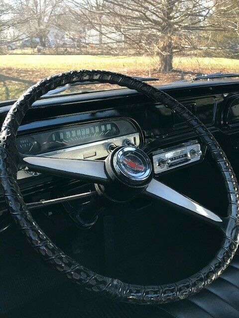 Chevrolet Corvair 1961 image number 11