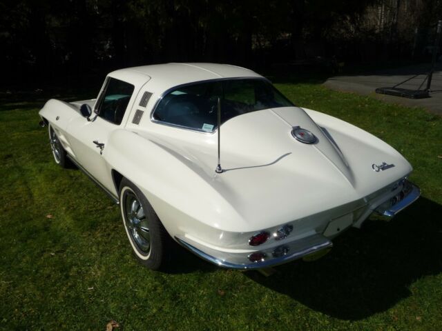 Chevrolet Corvette 1964 image number 28