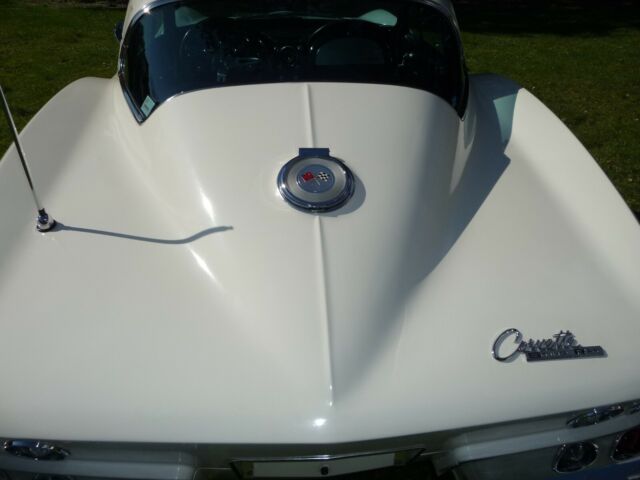 Chevrolet Corvette 1964 image number 30