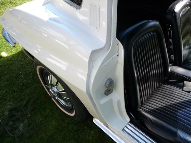 Chevrolet Corvette 1964 image number 36