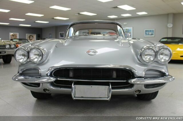Chevrolet Corvette 1962 image number 38