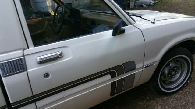 Toyota Pickup 1979 image number 5