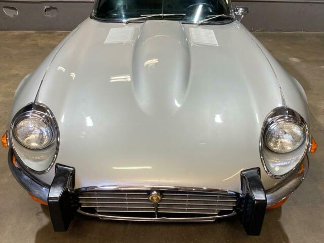 Jaguar E-Type 1974 image number 6
