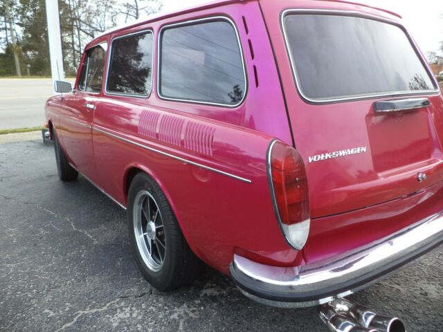 Volkswagen Squareback 1971 image number 19