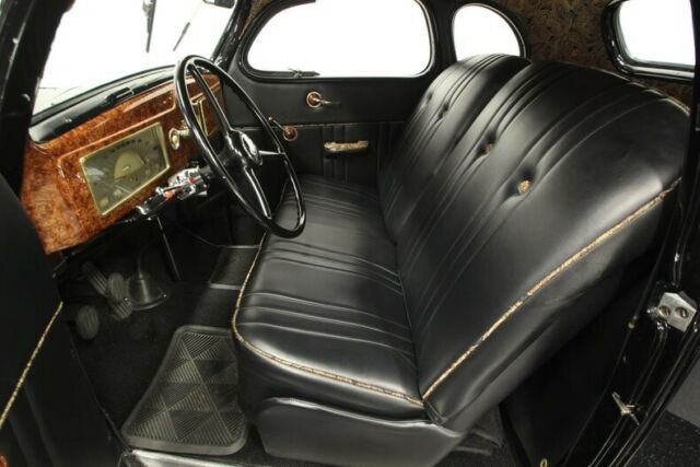 DeSoto Rumble Seat Coupe 1937 image number 4