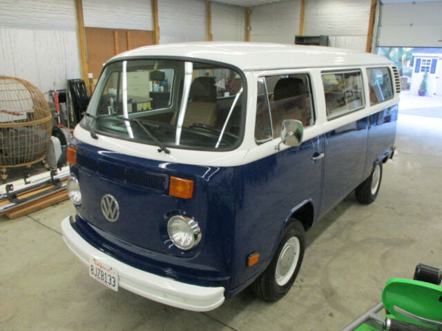 Volkswagen Bus/Vanagon 1978 image number 1