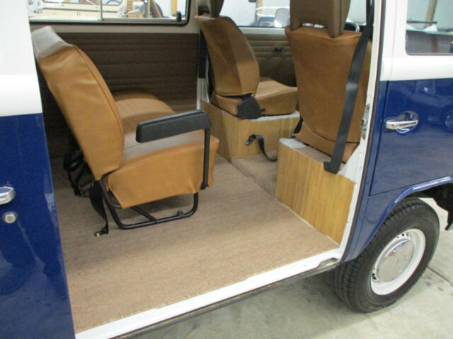 Volkswagen Bus/Vanagon 1978 image number 16
