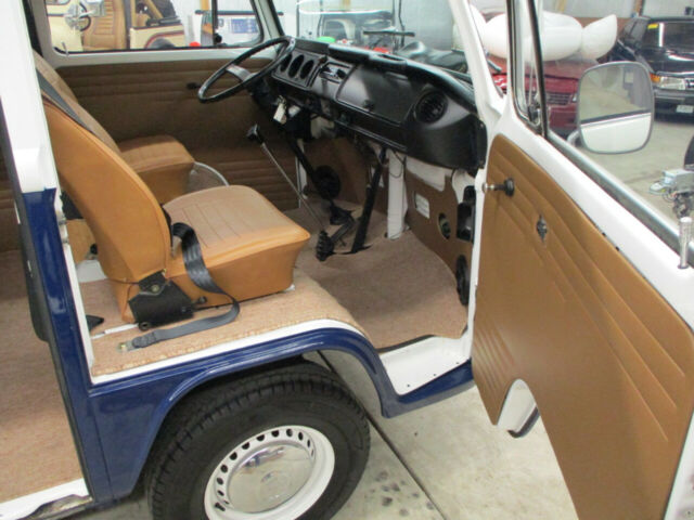 Volkswagen Bus/Vanagon 1978 image number 8