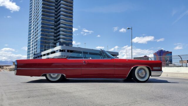 Cadillac DeVille Convertible 1966 image number 26