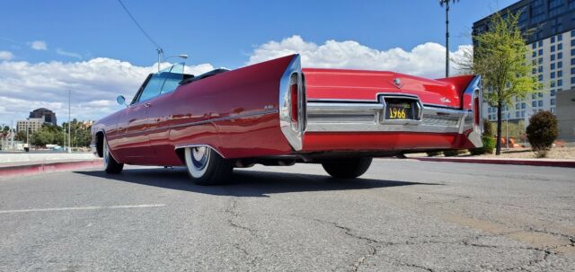 Cadillac DeVille Convertible 1966 image number 29