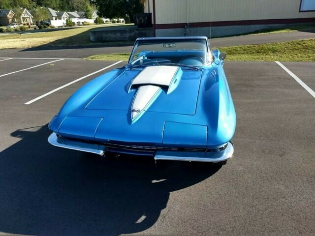 Chevrolet Corvette 1967 image number 21