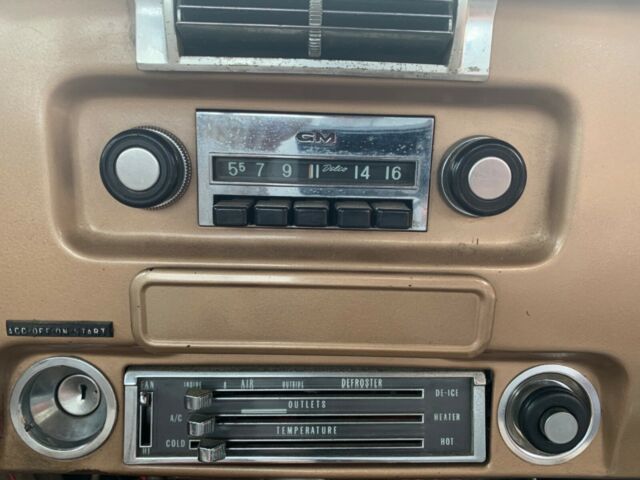 Chevrolet C-10 1969 image number 11